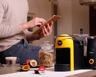 Jolie Milk Coffee Machine And Milk Frother Lavazza